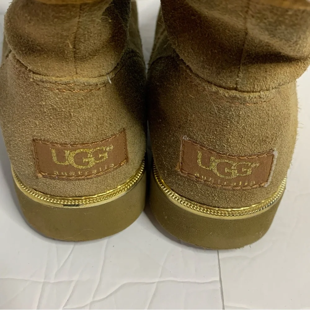 Ugg Australia Boots Youth Size 4 Callie Chestnut Suede Sheepskin 1005123K